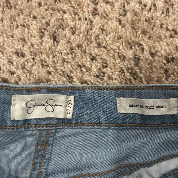 Jessica Simpson 10/30 mid rise cuff short  C - Picture 3 of 7
